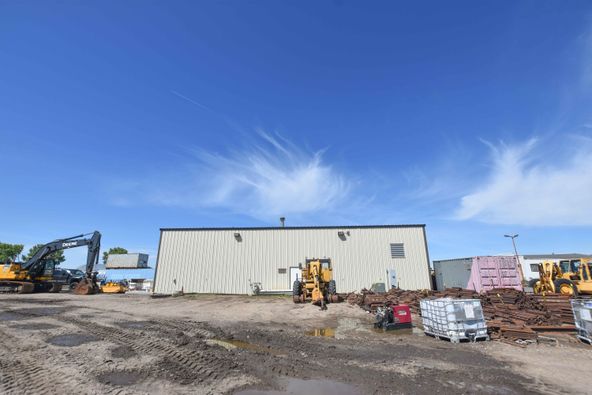5201 N Washington St, Grand Forks, ND 58203